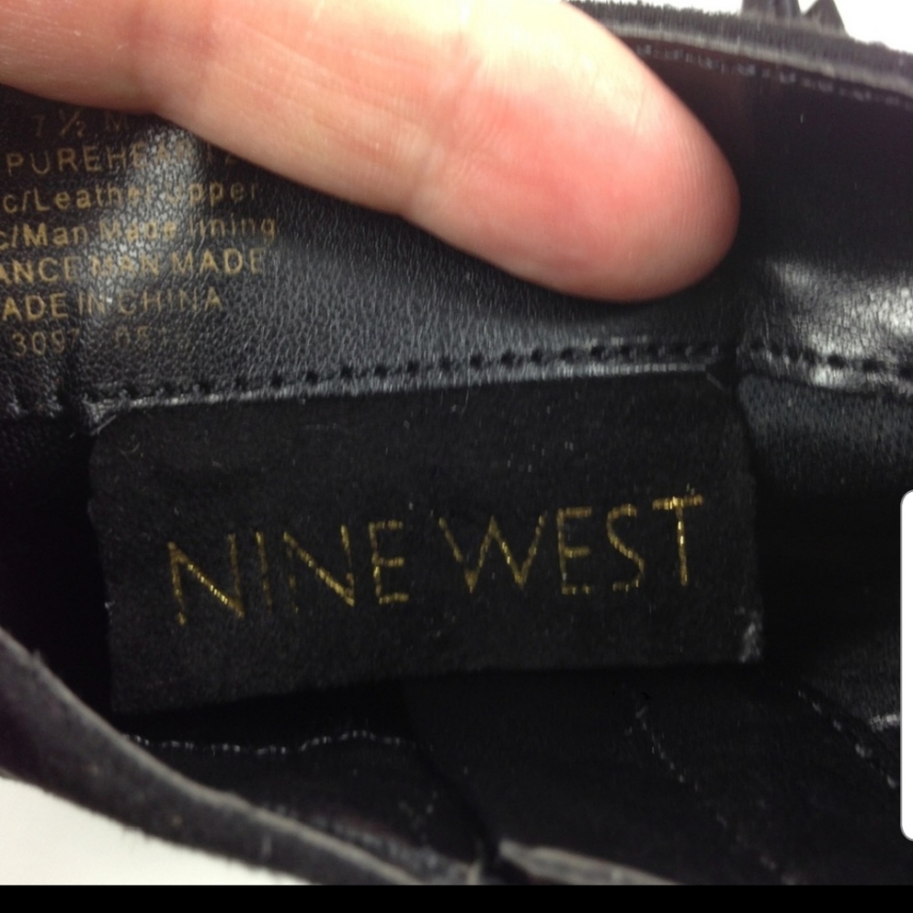 Shoes - Picture 4 of 4